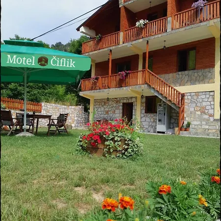 Hotel Restoran Ciflik Makedonski Brod